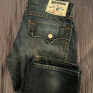 Men’s True Religion brand jeans.Still in very good condition. Slim fit, size 34